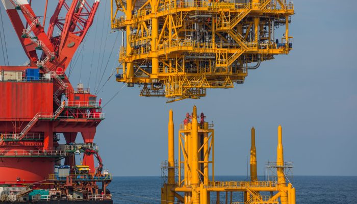 Oil,Rig,Lifting,For,Installation,On,Its,Jacket